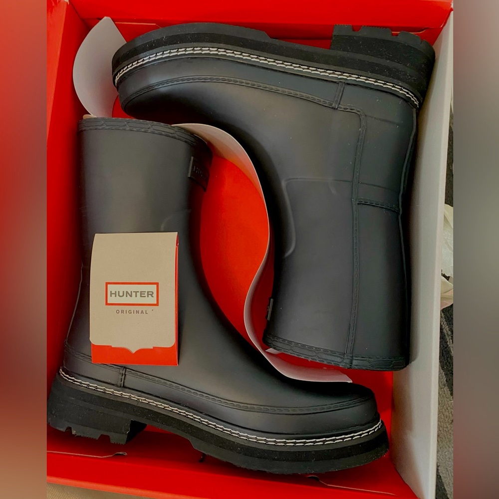 BRAND NEW hunter boots